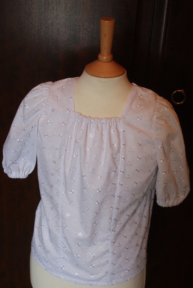 HIGHLAND ABOYNE BLOUSE WITH GATHERED FRONT PANEL, FRONT FULLY LINED