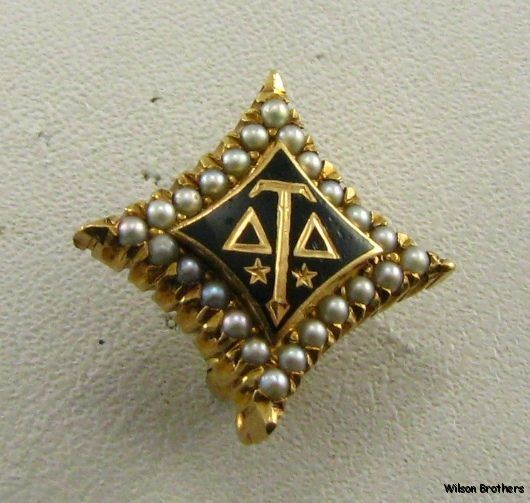 DELTA TAU DELTA   14k Gold fraternity Sweetheart Pin