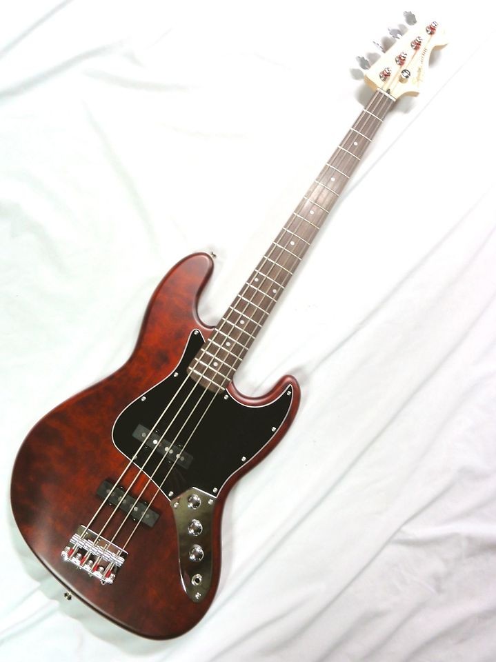 Squier by Fender Standard Jazz Bass   Walnut Satin