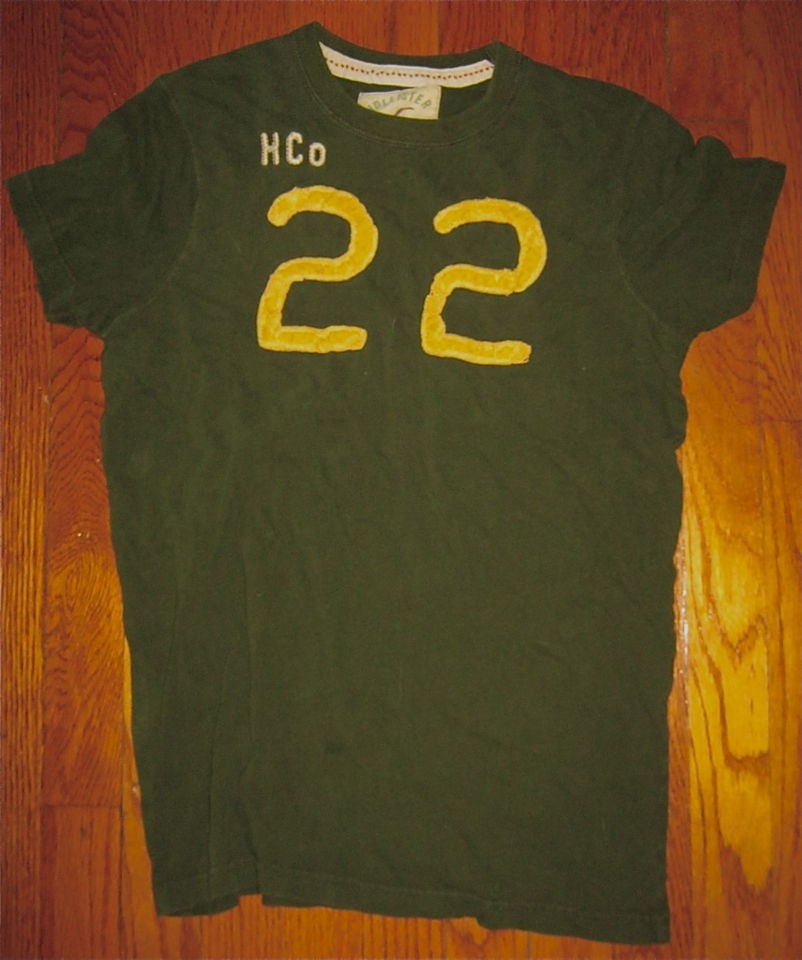 Boys California HOLLISTER 22 ~ T Shirt ~ size S ~ Olive Green