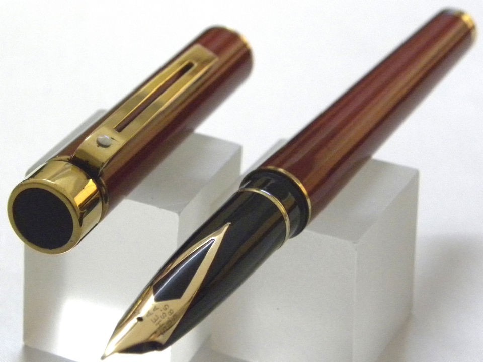 Rare Sheaffer 1028 Laque Maroon Bordeaux Targa FZ FP 14k Fine U.S.A.