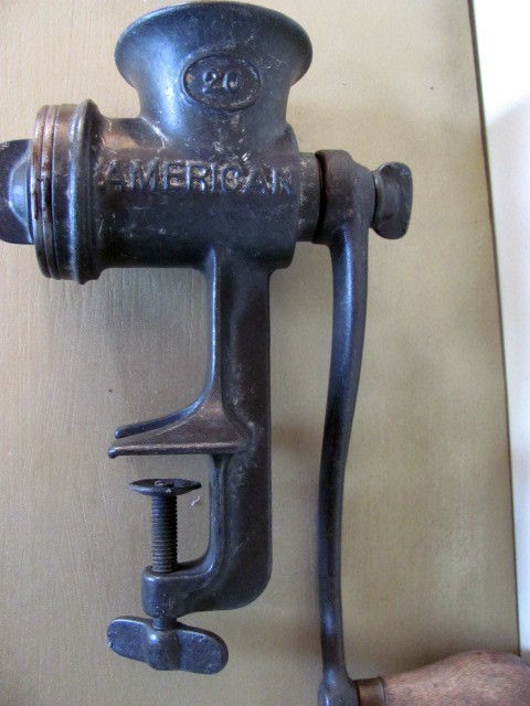 AMERICAN Meat Grinder #20 101/2 with wooden handle Vintage