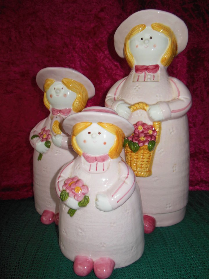   Pink Vases 3Matchin​g Girls in Pink Henrikson Imports 2c Inc. Japan