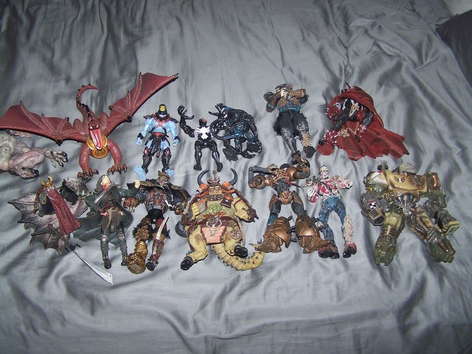 ESTATE SALE ACTION FIGURES MIXED LOT OF 12 MCFARLANE AND OTHERS~