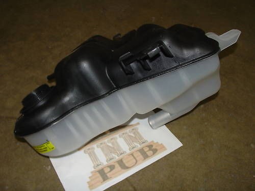 2003 2007 Ford F250  F550 6.0 Diesel Coolant Tank OEM