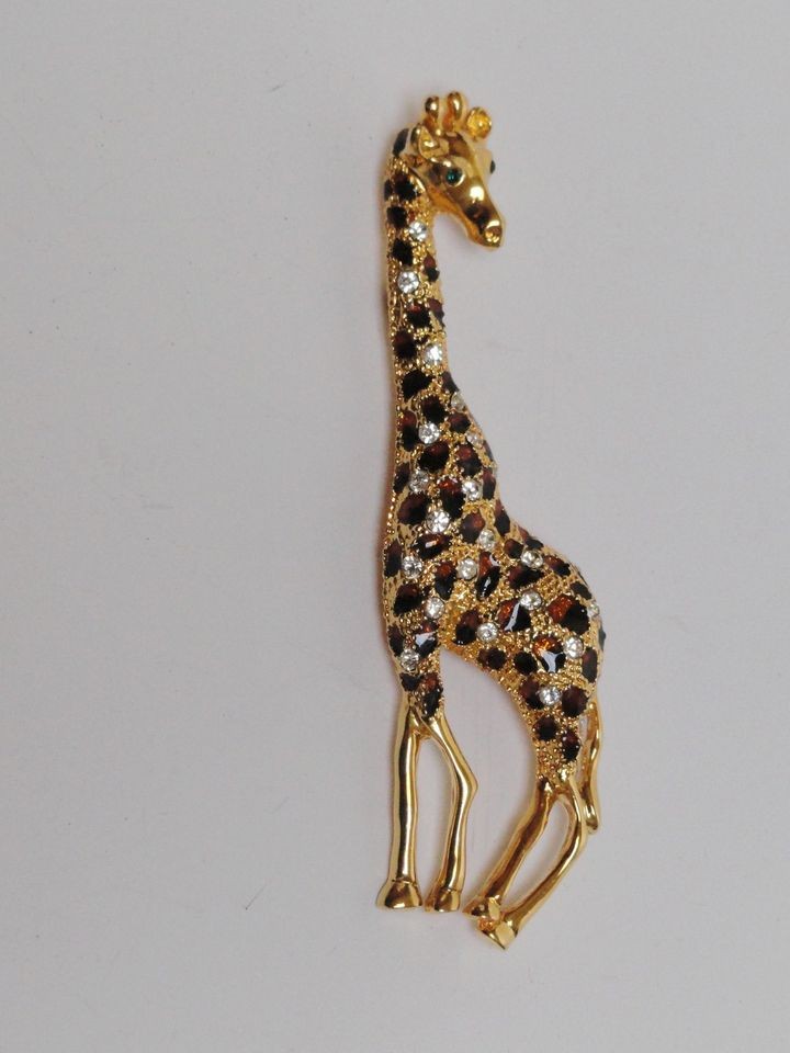 OTC Giraffee Rhinestone Pin Brooch