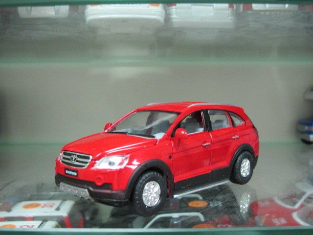 Chevrolet Holden Captiva Daewoo Winstorm 1/35 red toy car free 