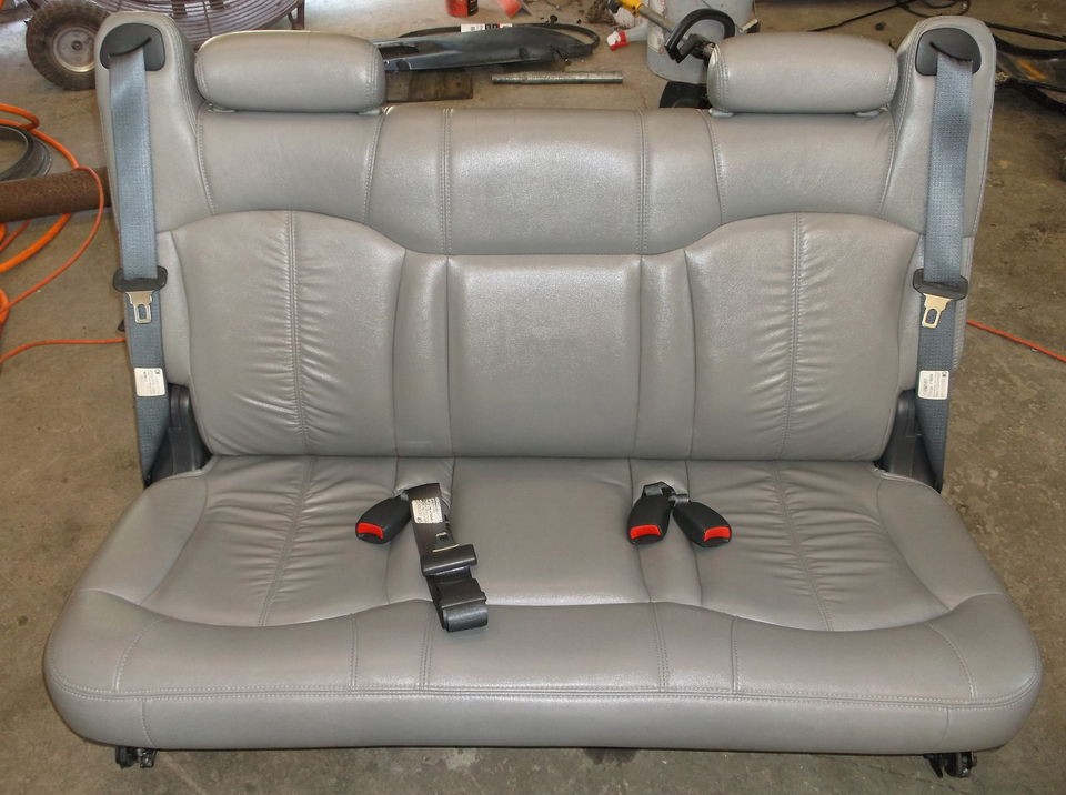 00 06 CHEVROLET SUBURBAN , GMC YUKON XL , ESCALADE 3rd ROW SEAT GREY 