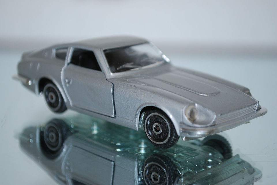 POLISTIL** NISSAN DATSUN 240 Z   EL 64   2 76   SCALE 143   DISPLAY 