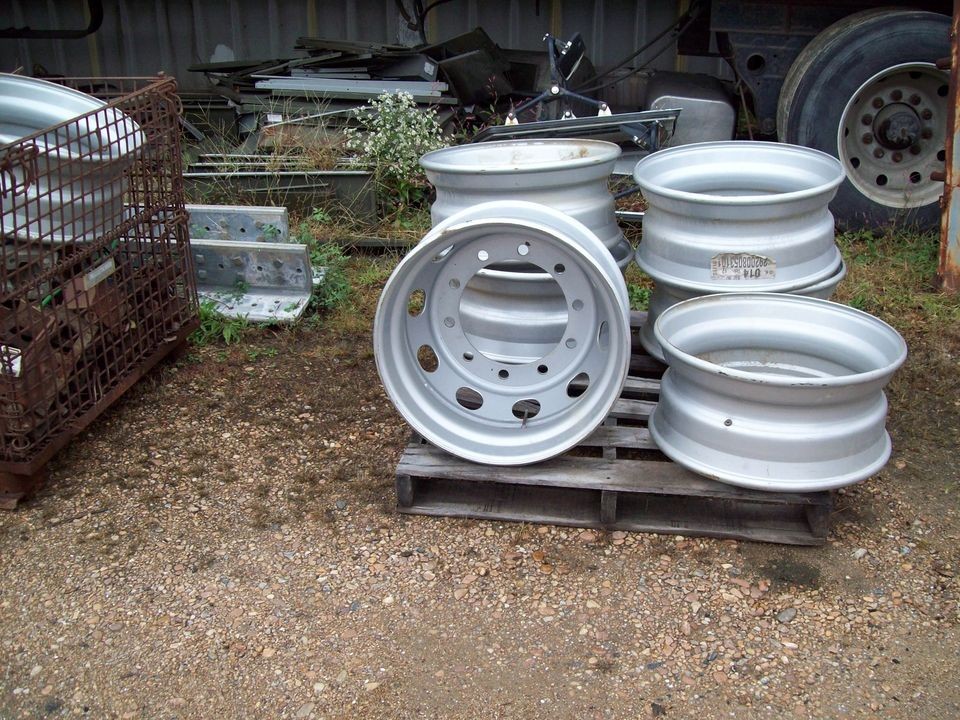 22.5 X 9.00 Mercedes/Volvo Steel Wheels