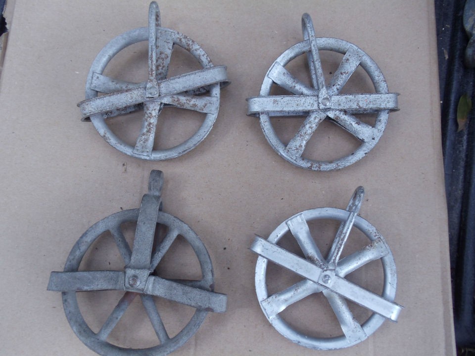 Antique 4 Vintage Cast Iron Well Pulleys Farm Hay Barn Tool