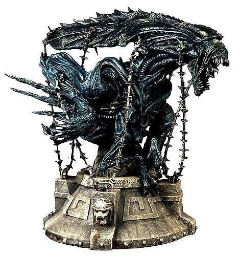 alien queen in Aliens, AVP