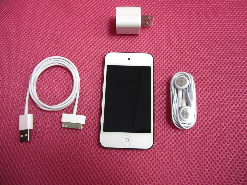 Apple iPod touch 4th Generation White (8 GB)Seller Refurbished(​Good 