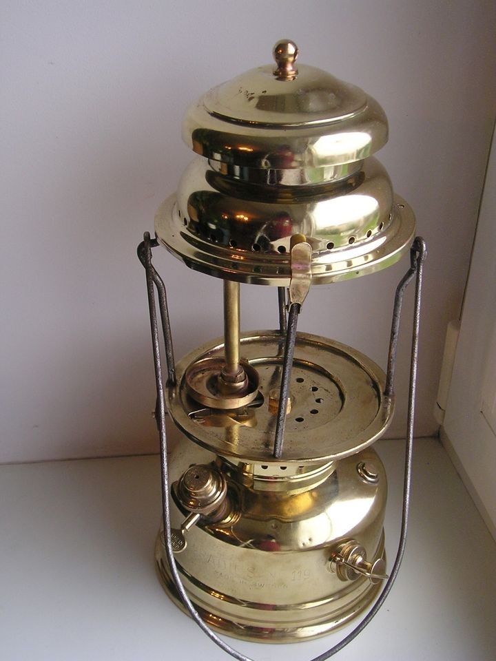 ANTIQUE Sweden KEROSENE LANTERN gas LAMP Radius 119 BRASS