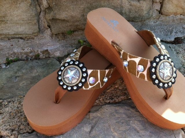   Bling Flip Flops   Tan Giraffe Print with Star Crystal Conchos