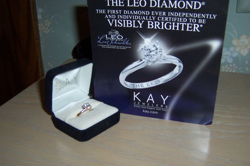 LEO ROUND MOD. BRILL.CUT 1.46 COLOR (F) 14K SOLITARE RING