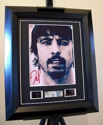 DAVE GROHL FOO FIGHTERS NIRVANA SIGNED MEMORABILIA WOW