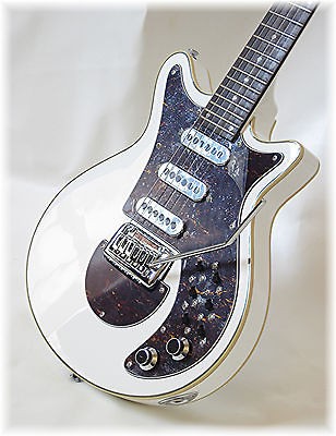 DILLION DBM 012 T with Trisonic pickups in White