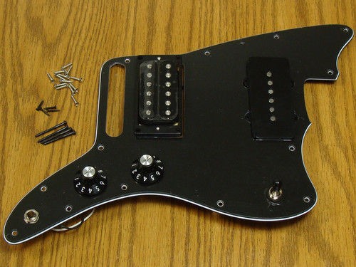 fender jazzmaster pickguard in Guitar Parts