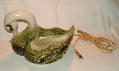 Vintage Swan Porcelain Planter TV / Table Lamp ~ Works Great 