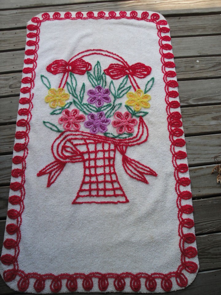 LARGE FLOWER BASKET VINTAGE BATH MAT RUG 31 X54 WHITE / RED GREEN 