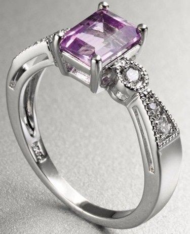 AVON~*GEMS AROUND THE WORLD*AMETHYST RING*SIZE SMALL*