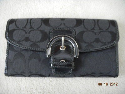 Coach Soho Signature Buckle Slim Envelope Wallet F45630  New with 