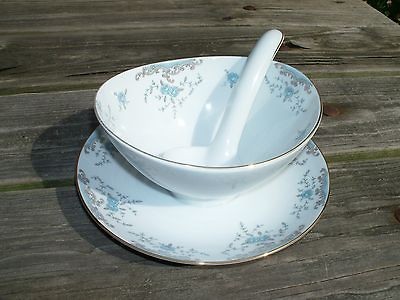 SEVILLE IMPERIAL CHINA GRAVY BOAT & LADLE, FINE CHINA JAPAN, #5303