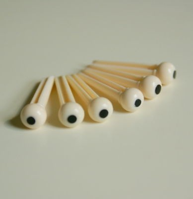 Set of 6 Acoustic Guitar Bridge Pins   Ivory/Black Dot