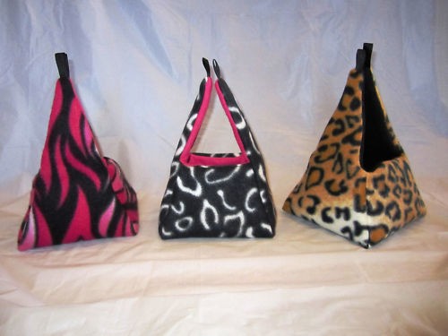 Sugar Glider Hanging Pyramid Pouch  Cage Set Item