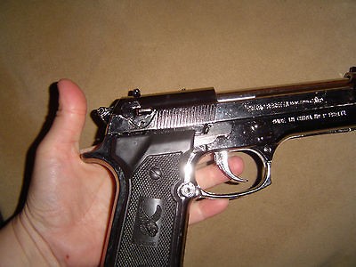 9mm beretta FULL SIZE realistic GUN cigarette Lighter halloween 