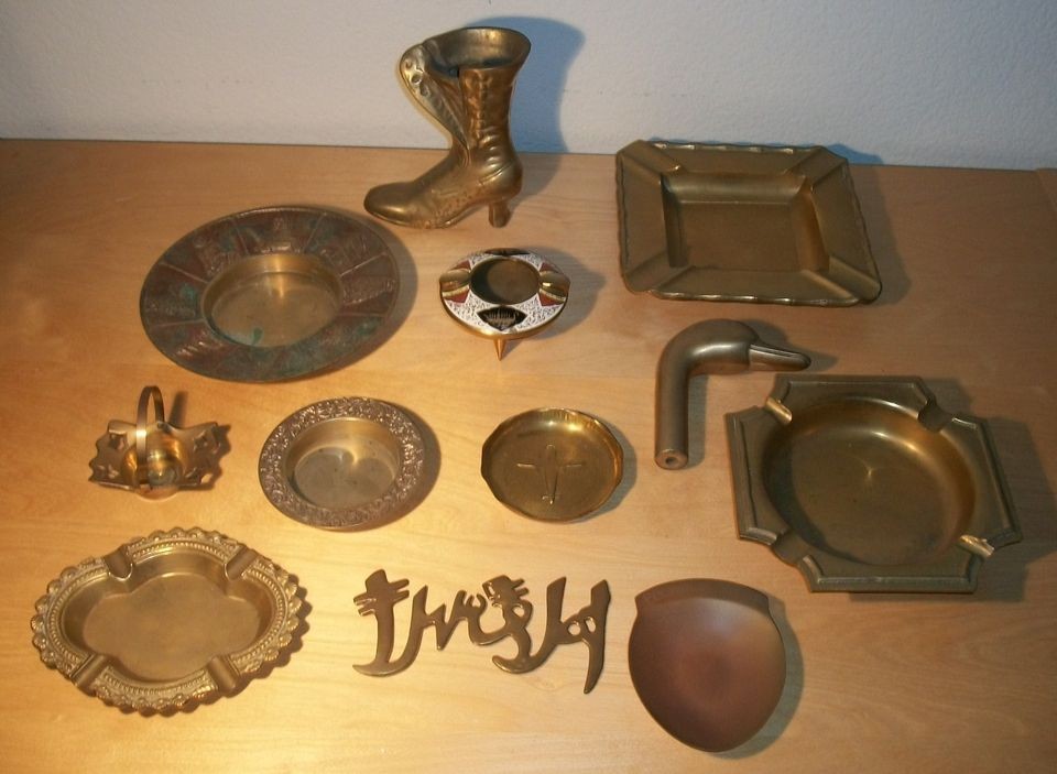 Lot Vintage & Mid Century Modern Brass. Flying Saucer Ash Trays WWII 