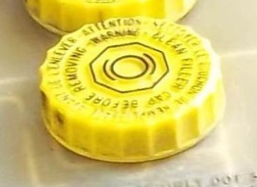 2002 Durango Brake Fluid Master Cylinder Bottle Cap Cover Yellow Cover 