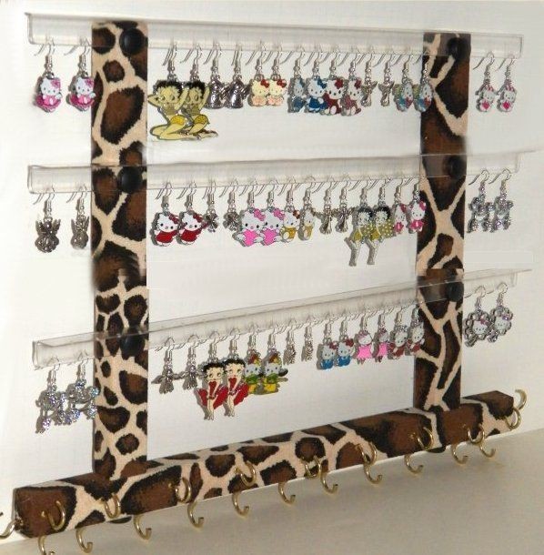 hello kitty earring holder