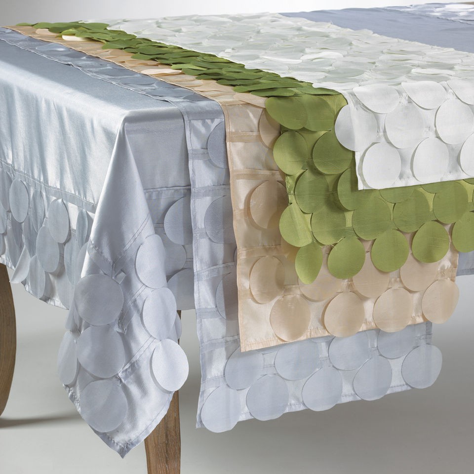 La Molina Circle Design Tablecloth   60 80 Square   4 Colors 