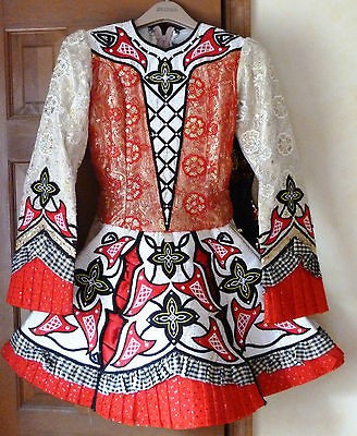 STUNNING IRISH DANCE DRESS NEAR PRISTINE CONDITION