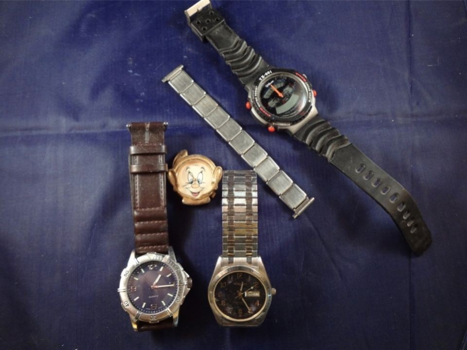 LOT OF 4 MENS WATCHES DISNEY TIMEX WRANGLER WILSON JAPAN QUARTZ 