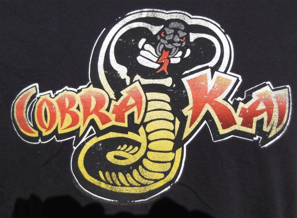 KARATE KID VILLAIN TEAM KOBRA KAI SNAKE LOGO SWEEP THE LEG RETRO 