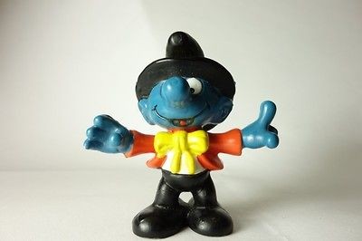 Peyo Smurfs Rare VHTF Smurf Black Hat Yellow Tie 1981 Schleich Hong 