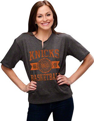 new york knicks crewneck in Clothing, 