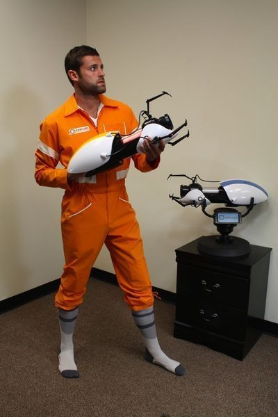 Portal Official Deluxe Chells Jumpsuit Adult Costume *New*