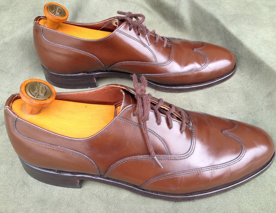 1960s Beautiful Dacks Wingtip Shoes   Vintage ( Near NOS )