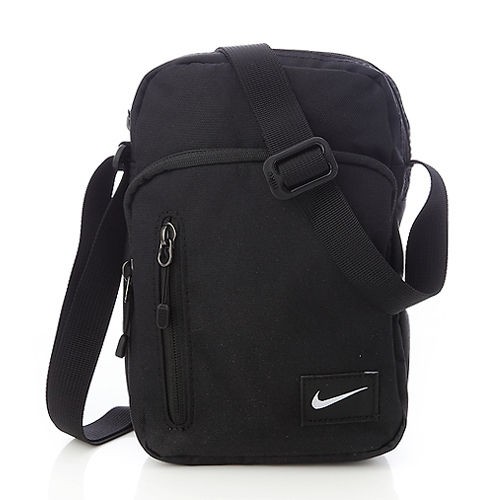 nike messenger bag in Clothing, 