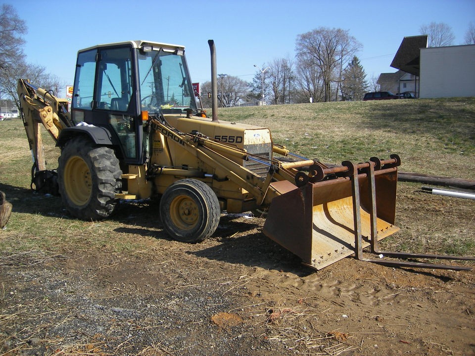 1993 Ford 555D Backhoe Loader With Hammer