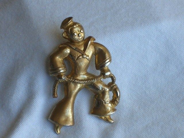 Vintage Metal Navy Metal Boy Brooch Pin Jewelry (*1851)