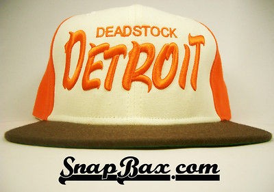   SCRIPT NEW ERA VINTAGE BROWN ORANGE WHITE SNAPBACK CAP EMINEM