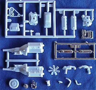   WEDGE V 8 ENGINE KIT DRAG GASSER ROD ETC. REVELL UNASSEMBLED 125