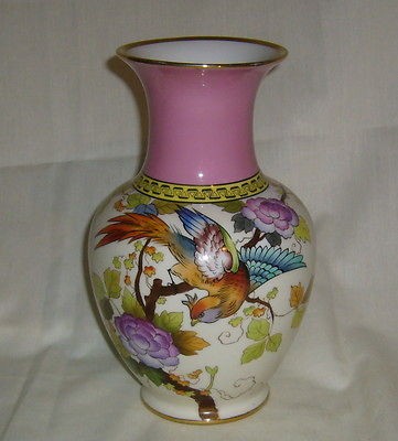   NORITAKE MORIMURA BROS. WREATH MARK HAND PAINTED BIRD & FLORAL VASE