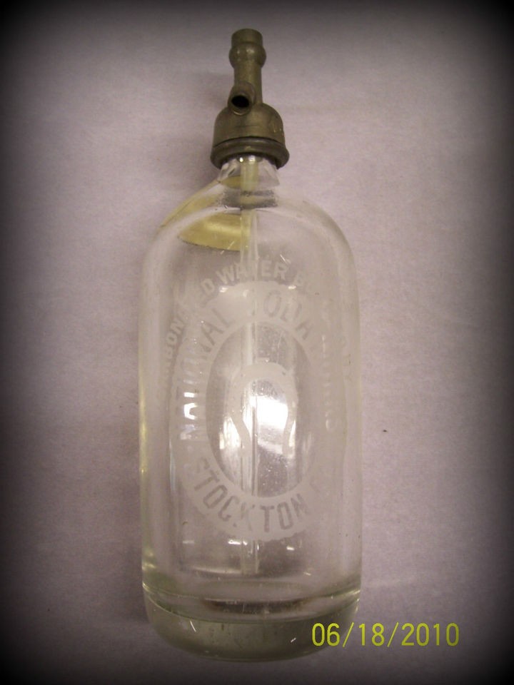   / ANTIQUE Wm. S. HALL BEVERAGE CO. EXCELSIOR WATER SELTZER BOTTLE