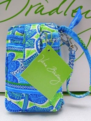 Nwt VERA BRADLEY Carry It All Doodle Daisy Wristlet   DOODLE